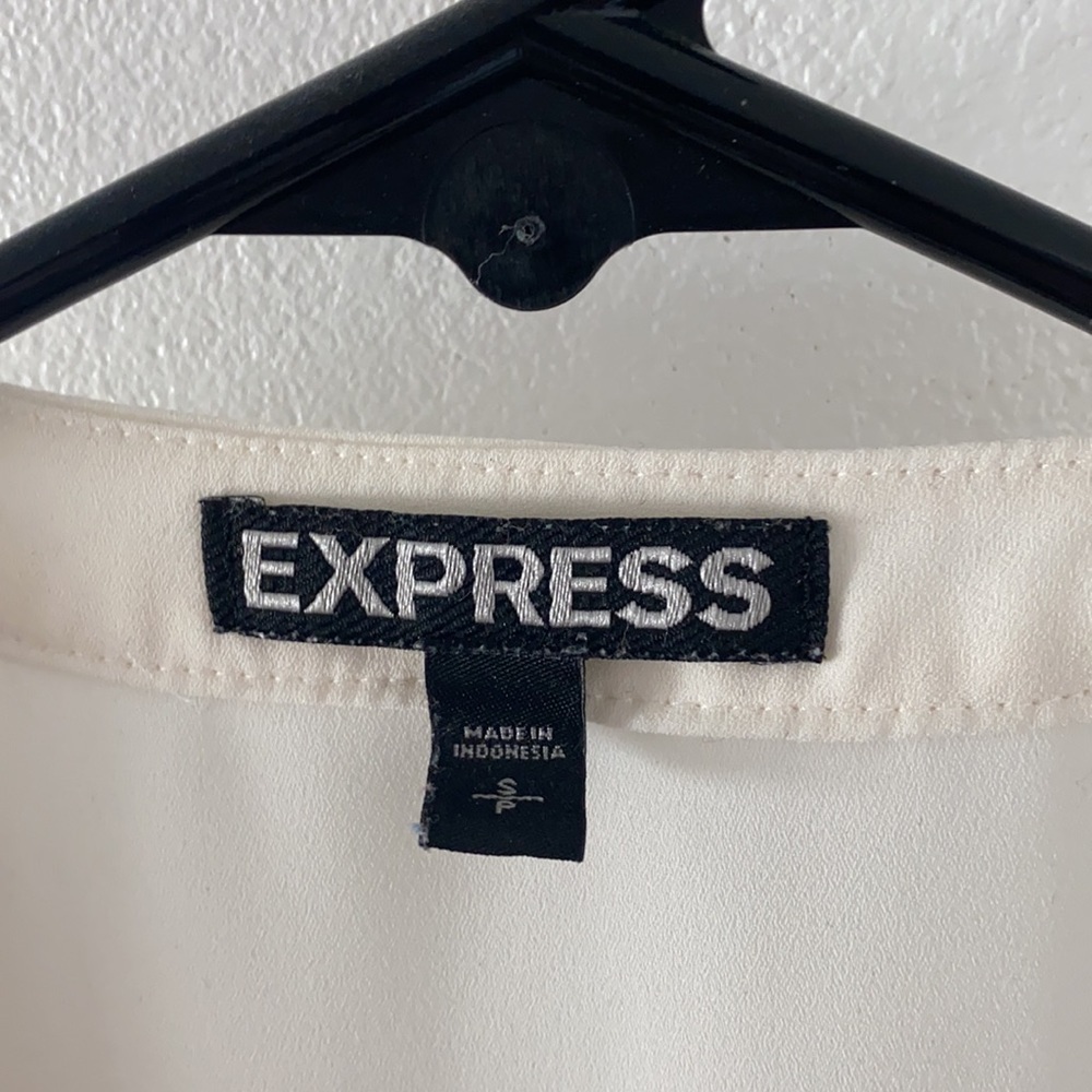 Express Zip Blouse - Picture 4 of 6